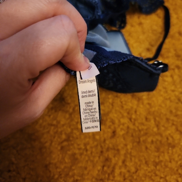 Victoria Secret bra - Picture 3 of 3